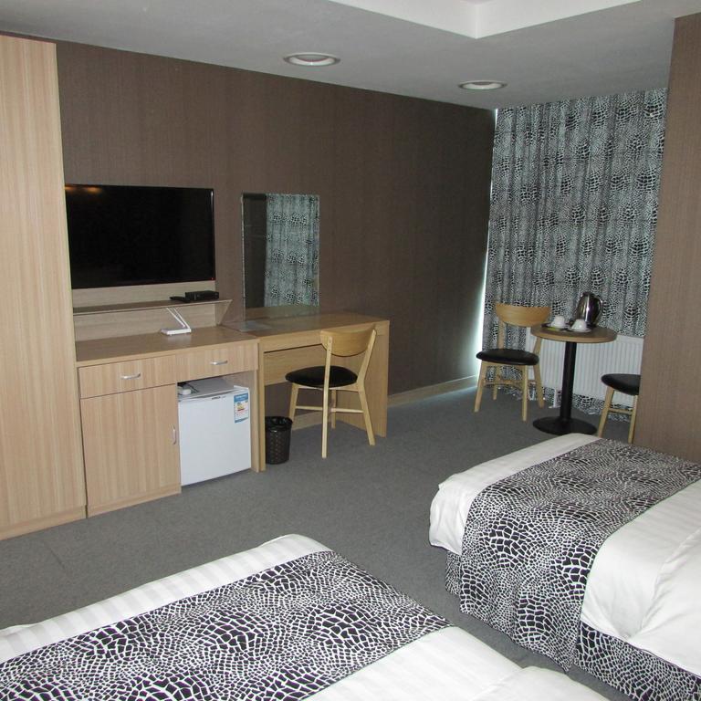 J Hotel Ułan Bator Zewnętrze zdjęcie